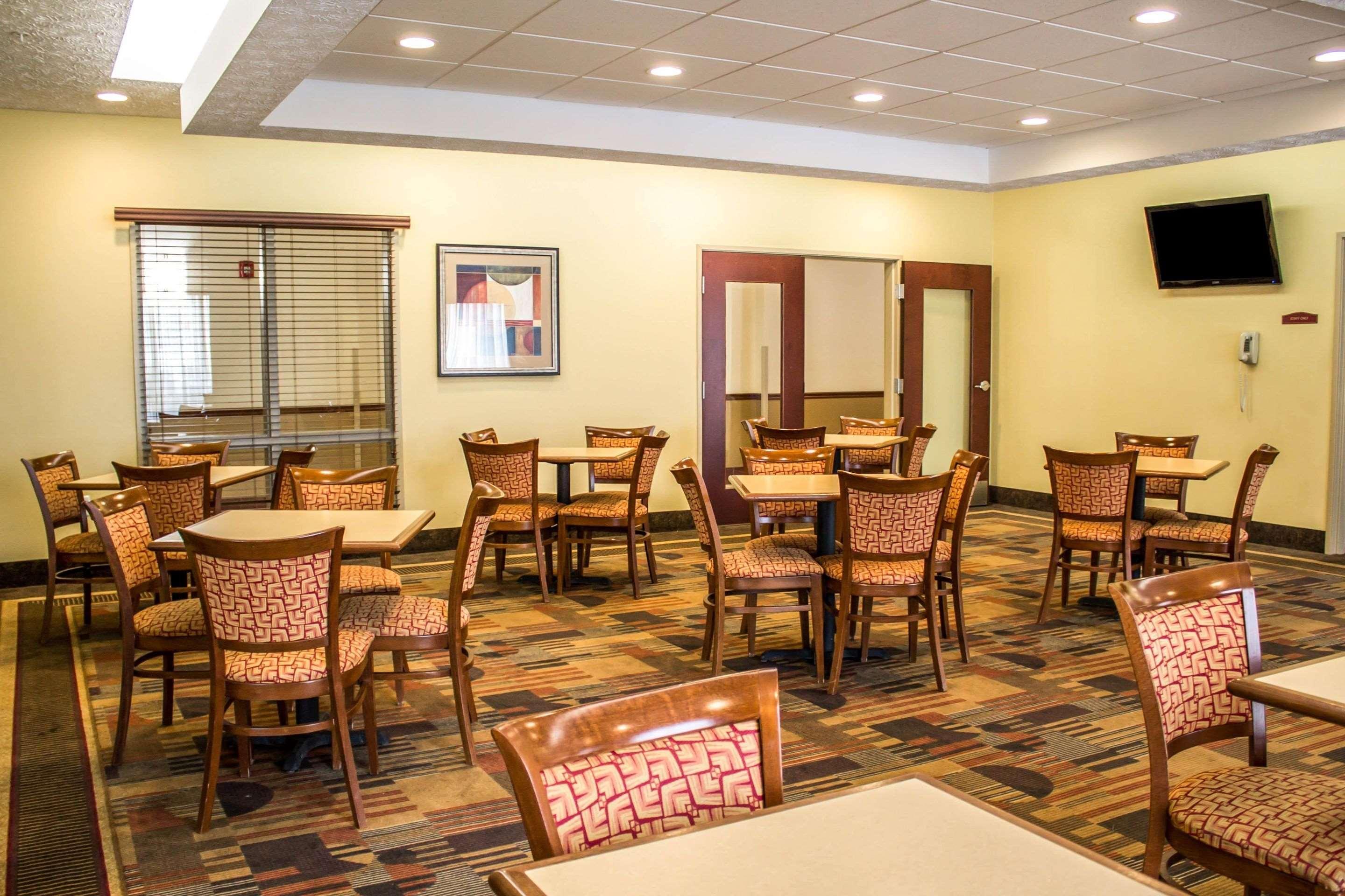 Comfort Inn & Suites Kent - University Area Luaran gambar